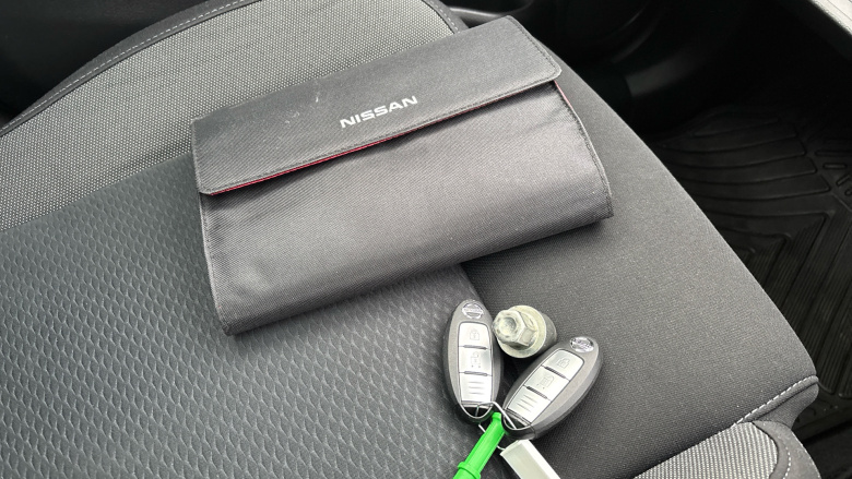 Nissan Qashqai 1.2 DiG-T N-Connecta 5dr Petrol Hatchback